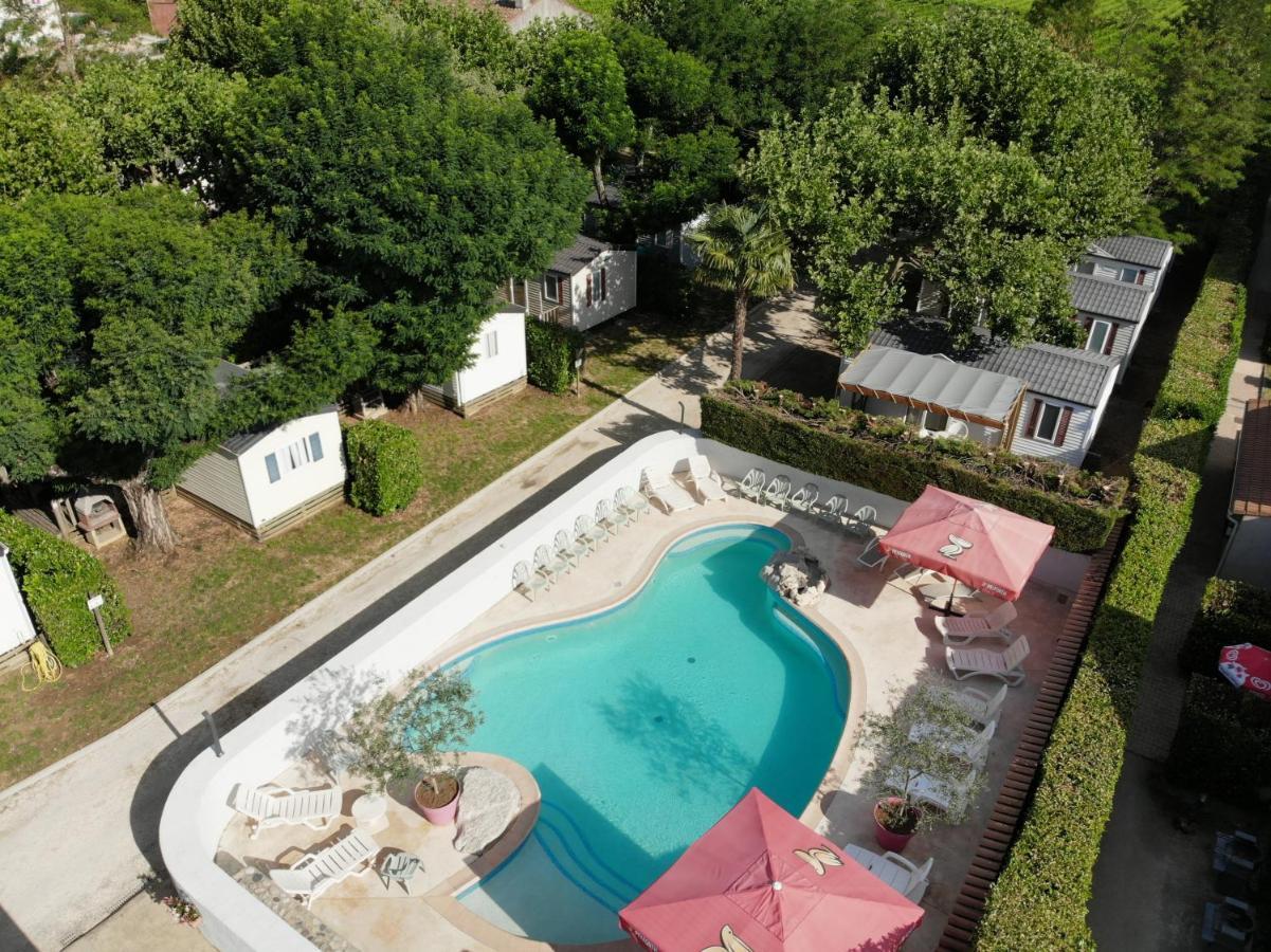 Le Casque Roi Otel Salavas Dış mekan fotoğraf